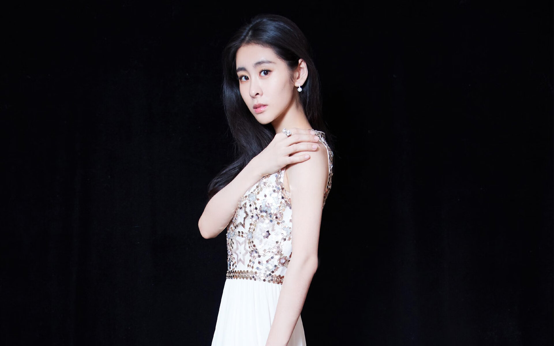 -掘金主教练强调重视防守执行提升比赛强度，掘金球员介绍